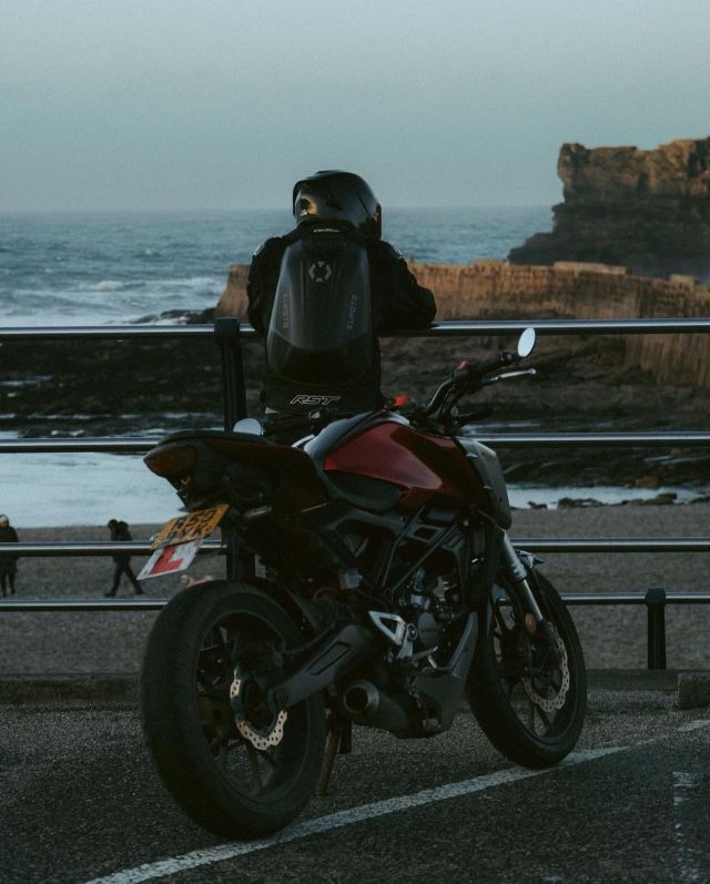 FUNDAY FUNDAY.
📷| @jack.r50 

#XLMOTO #motorbike #motorcycle #backpack