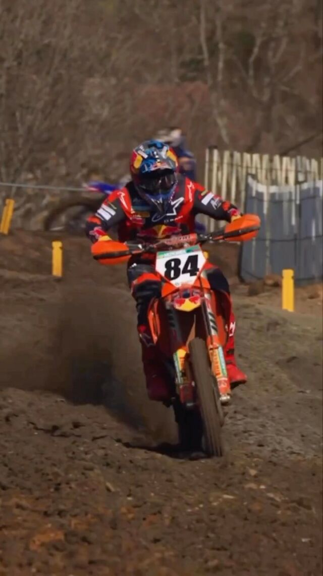 The one and only @jeffrey_herlings84 “the bullet”
🎥 @24mx_tour 
#ffmoto #24MX #24MXtour #motocross