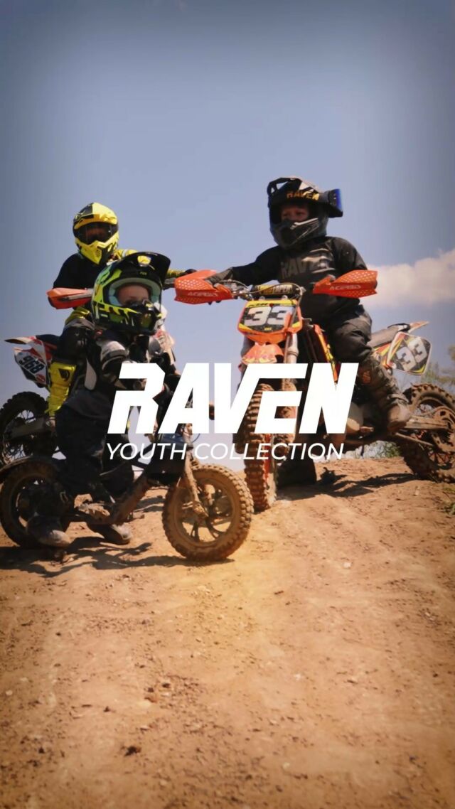 The new Raven MX collection also for kids!! Fresh designs, bright colors and for all family members!! What else? 🙃

#livetheride #ravensports #24mx #m#mxkids