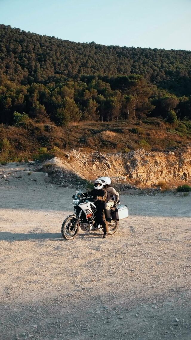 Conquer new horizons and create unforgettable memories. 🌍🏍️ 
@officialcourse 
#coursegear 
#XLMOTO 
#AdventureBikes 
#RideBeyondLimits 
#ExploreTheUnknown