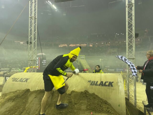 Shout out to the "Banana-guy", who stole our (and not only our) hearts! 
What was your highlight of GP Poland? Was it the main event, or maybe something else? >>> #24MX #Enduro #Brapp #Raven #SuperEnduro #GPPoland #LiveToRide #RideToLive"